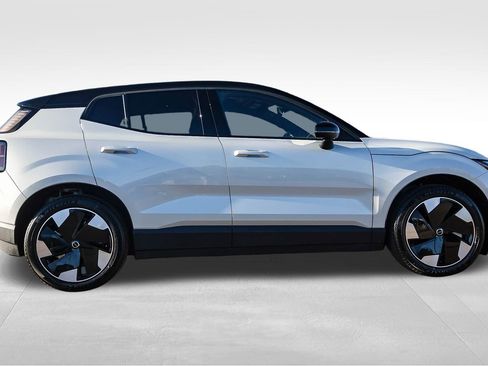 New 2025 Volvo EX30 Plus w/ Protection Package Premier image 4