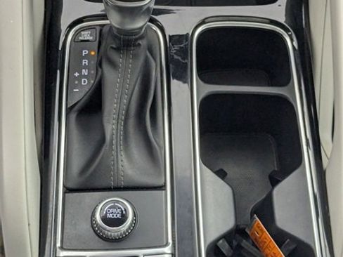 Used 2024 Kia Telluride S image 23