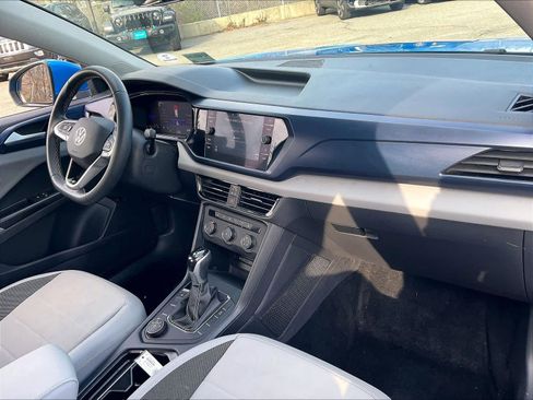 Used 2022 Volkswagen Taos SE image 14