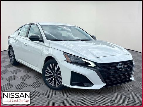 New 2026 Nissan Altima 2.5 SV FWD image 1