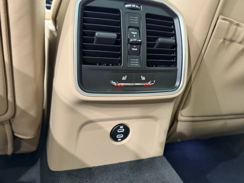 New 2026 Porsche Macan image 21