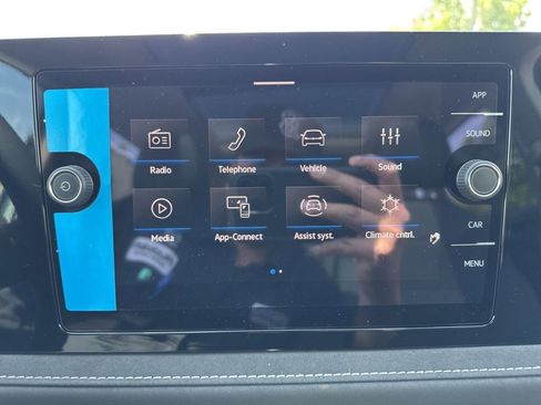 New 2026 Volkswagen Taos SE FWD image 28