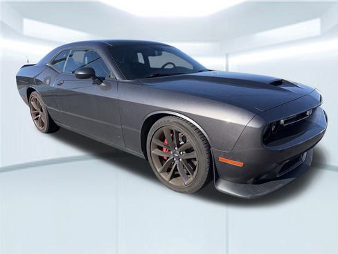 Used 2022 Dodge Challenger GT w/ Plus Package image 10