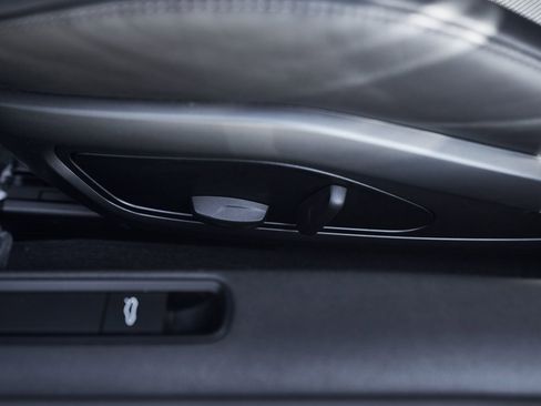 Used 2025 Porsche 911 Turbo S image 32