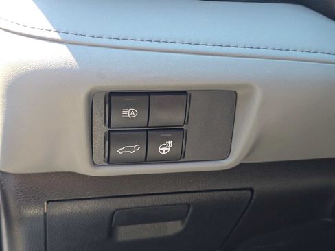 Used 2021 Toyota Highlander Limited AWD/4WD image 23