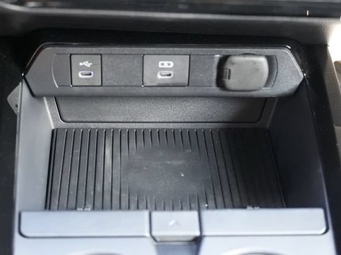 Used 2026 Toyota Prius Plug-In Hybrid FWD image 36