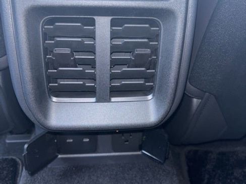 New 2025 Ford Bronco Badlands image 34