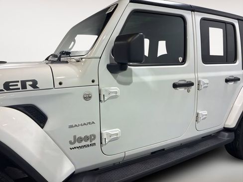 Used 2021 Jeep Wrangler Unlimited Sahara AWD/4WD image 4