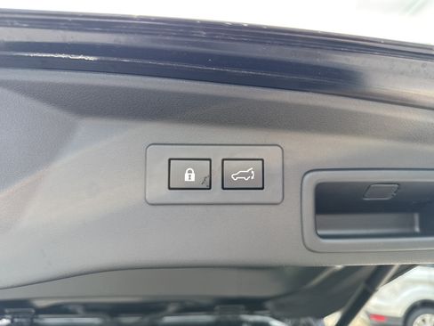 Certified 2026 Subaru Outback Limited AWD/4WD image 34
