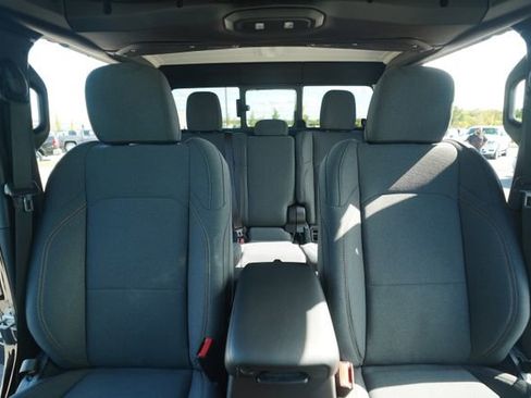 New 2025 Jeep Gladiator Sport image 32