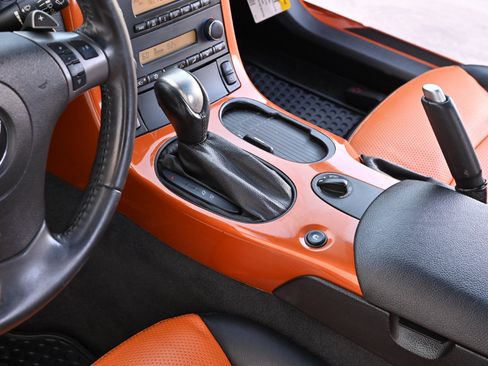 Used 2007 Chevrolet Corvette Coupe w/ Preferred Equipment Group RWD image 21