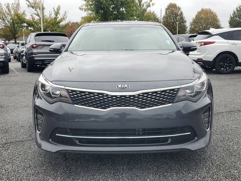 Used 2018 Kia Optima SX image 2