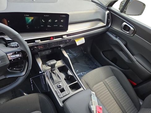 New 2026 Kia Sorento LX FWD image 21