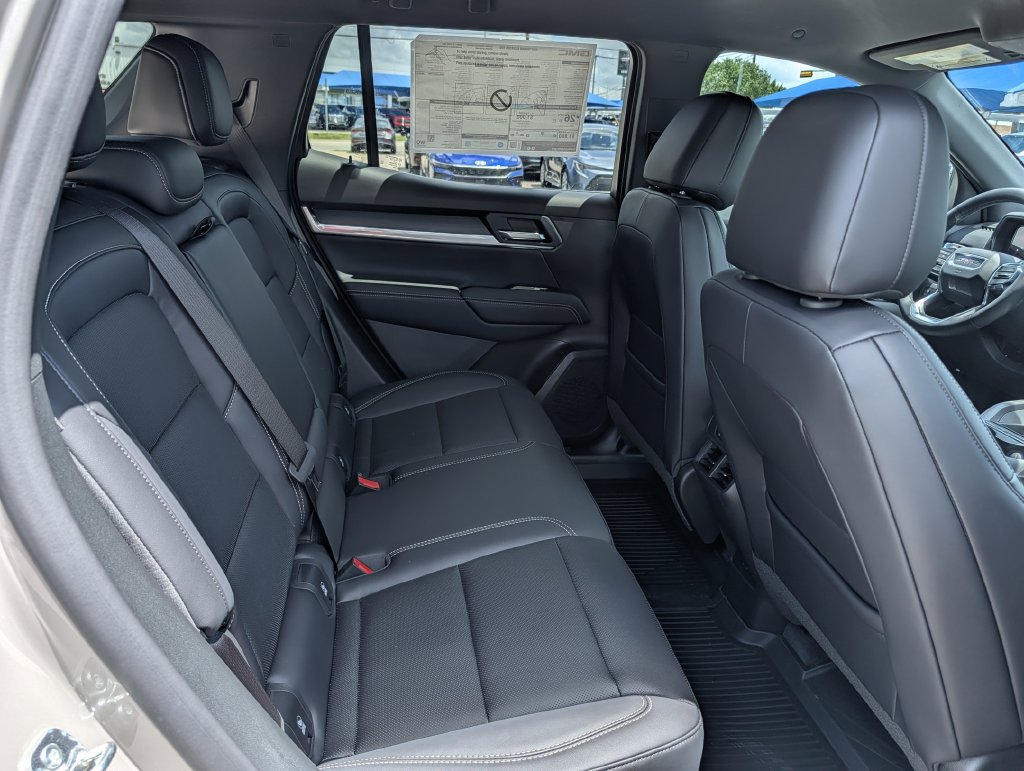 New 2027 GMC Terrain Elevation w/ Elevation Premium Package FWD image 29
