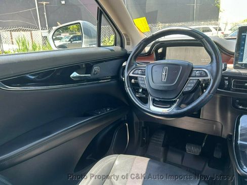 Used 2022 Lincoln Nautilus Reserve w/ Cargo Utility Package AWD/4WD image 38