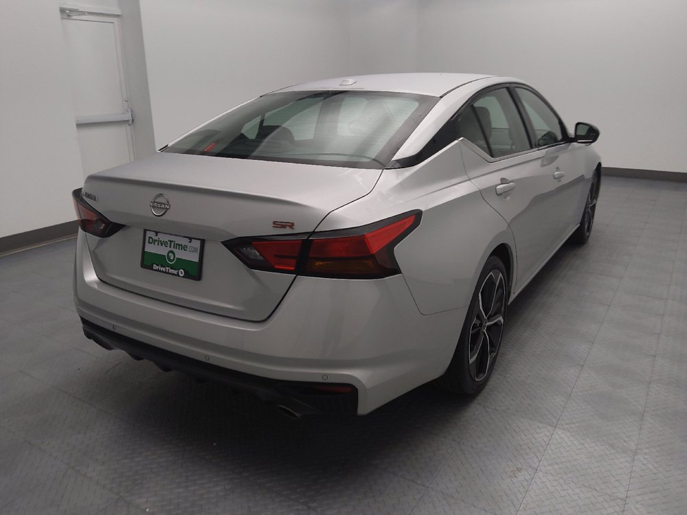 Used 2025 Nissan Altima 2.5 SR FWD image 9