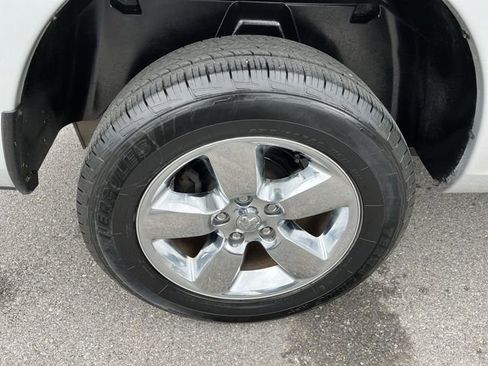 Used 2019 RAM 1500 Express w/ Express Value Package AWD/4WD image 19