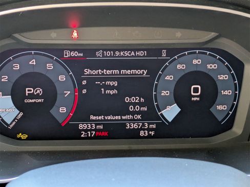 Used 2025 Audi Q3 2.0T Premium image 12