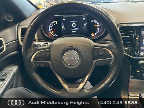 Used 2020 Jeep Grand Cherokee Altitude image 17