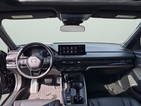 Used 2025 Honda Accord Sport image 15