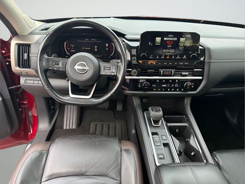 Used 2022 Nissan Pathfinder Platinum w/ Cargo Package FWD image 27