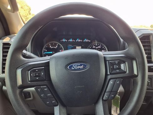 Used 2019 Ford F250 XLT w/ XLT Premium Package AWD/4WD image 25