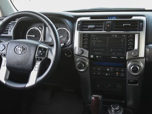 Used 2020 Toyota 4Runner Limited image 2