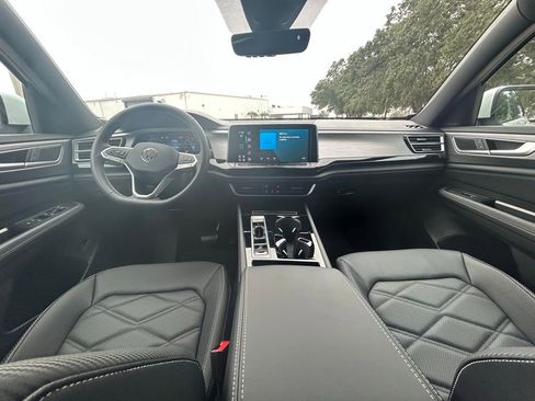 New 2026 Volkswagen Atlas SE image 10