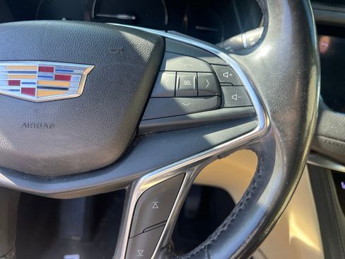 Used 2018 Cadillac XT5 Luxury w/ Driver Awareness Package FWD image 19