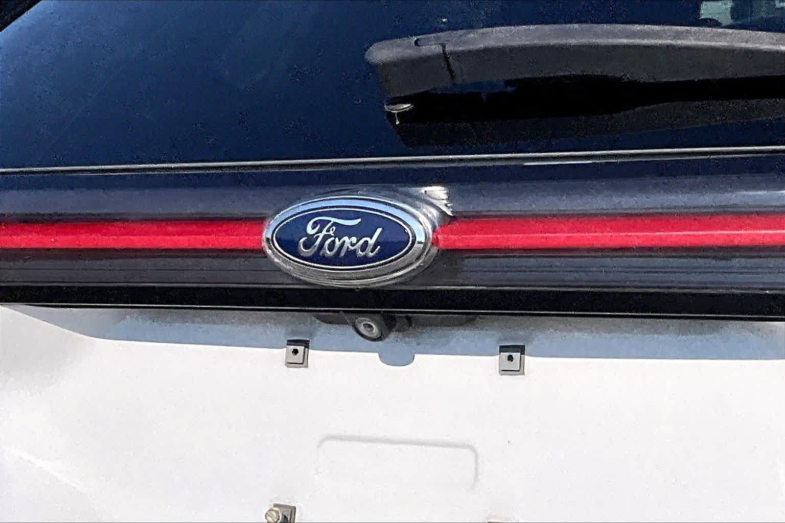 Used 2016 Ford Edge SE FWD image 27