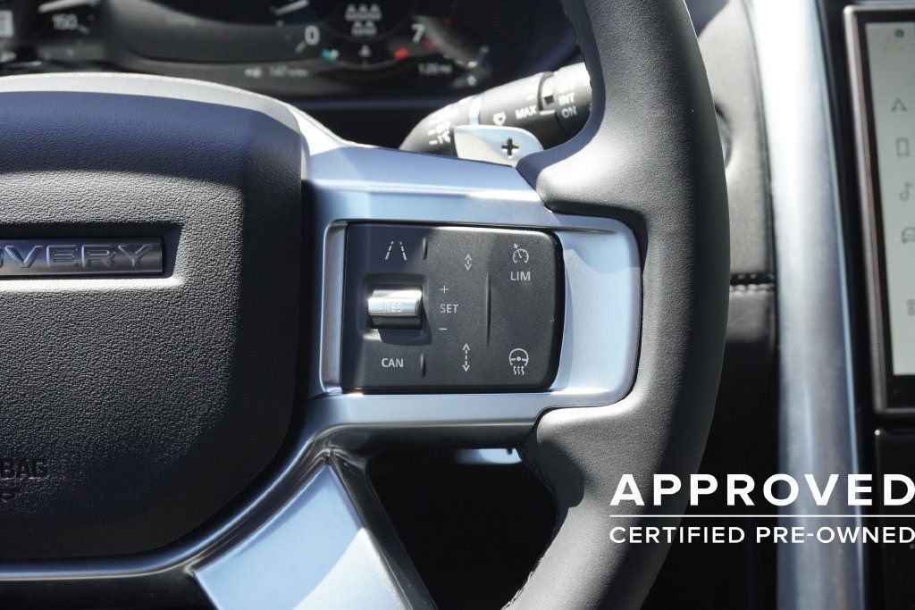 Used 2025 Land Rover Discovery S AWD/4WD image 13