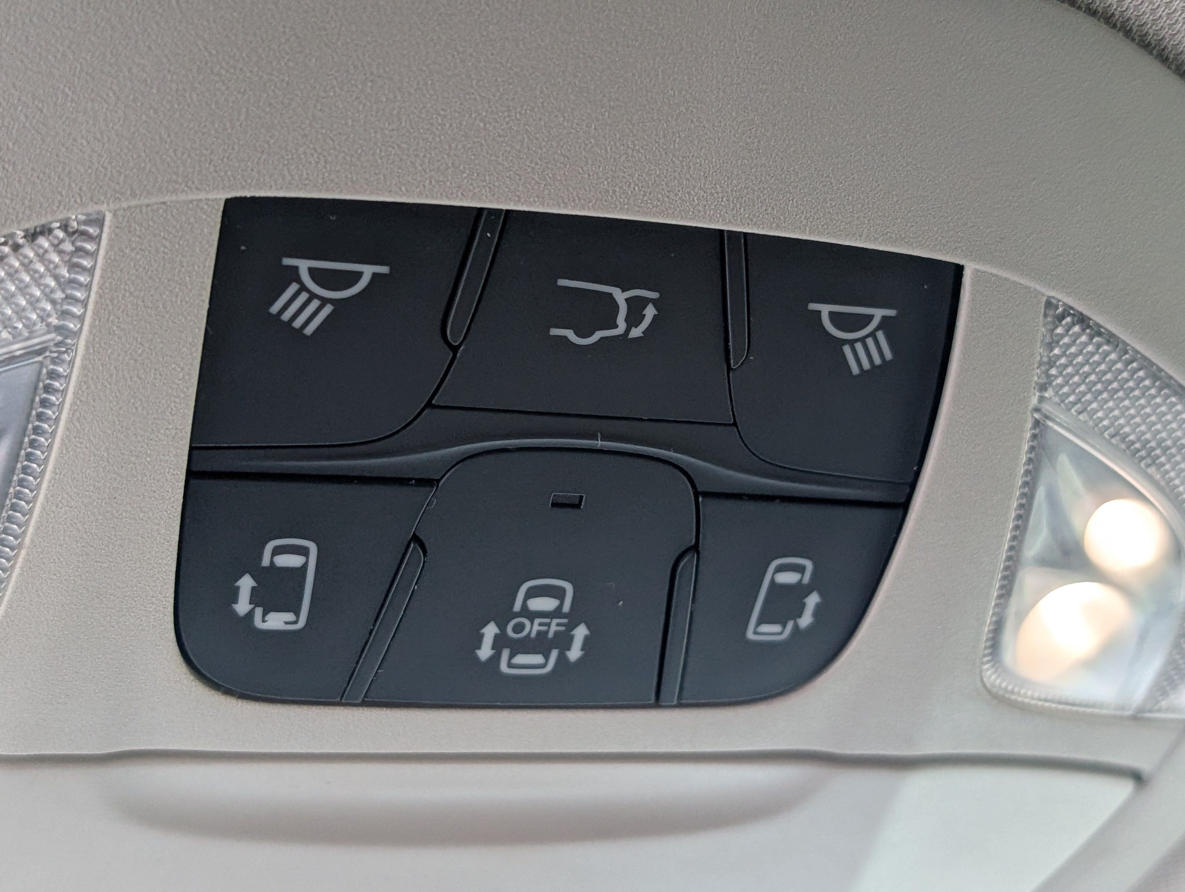 Used 2023 Chrysler Pacifica Touring-L FWD image 30