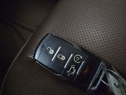 Used 2021 RAM 1500 Limited image 32