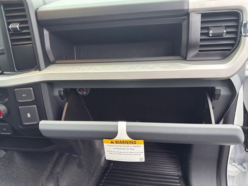 New 2026 Ford F250 XL w/ XL Chrome Package image 29