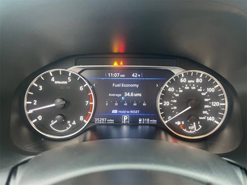 Used 2024 Nissan Altima 2.5 SV image 13