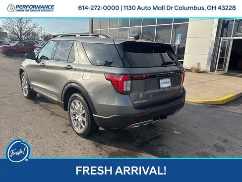 Used 2025 Ford Explorer Active w/ Active Comfort Package image 6