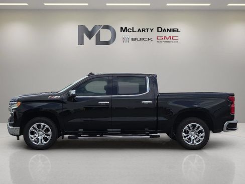 Used 2024 Chevrolet Silverado 1500 LTZ w/ LTZ Premium Package AWD/4WD image 2