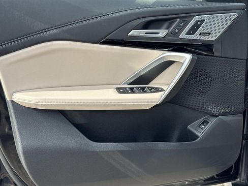 Certified 2025 BMW X1 xDrive28i w/ Technology Package image 17