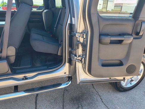 Used 2013 GMC Sierra 2500 SLE w/ SLE Preferred Package RWD image 15