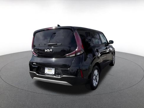 Used 2025 Kia Soul LX w/ LX Technology Package FWD image 15