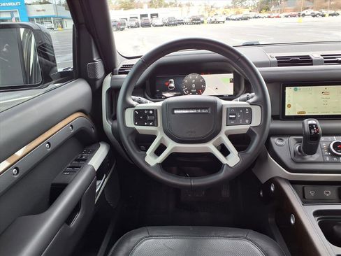 Used 2024 Land Rover Defender 110 X-Dynamic SE image 24