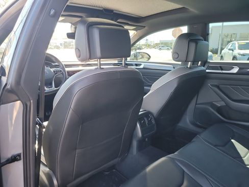 Used 2023 Volkswagen Arteon SEL image 13