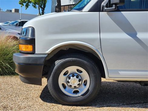 New 2025 Chevrolet Express 3500 w/ Power Convenience Package image 10
