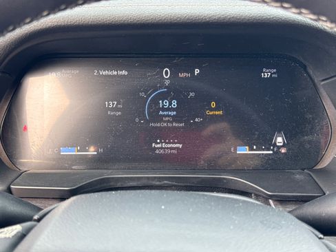 Used 2023 Jeep Grand Cherokee Limited w/ Luxury Tech Group II image 17