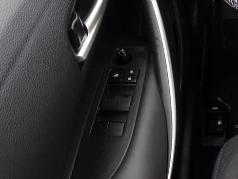 Certified 2022 Toyota Corolla SE image 38