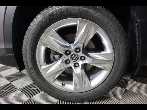 Used 2019 Toyota Highlander Limited AWD/4WD image 26