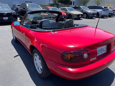 Used 1992 MAZDA MX-5 Miata RWD image 6