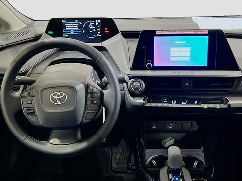 New 2026 Toyota Prius LE FWD image 20