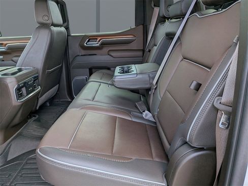 Used 2023 GMC Sierra 1500 Denali w/ Denali Carbonpro Edition image 13