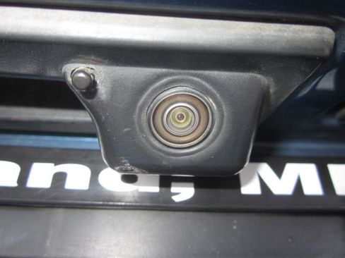 Used 2019 Volkswagen Tiguan SE image 35